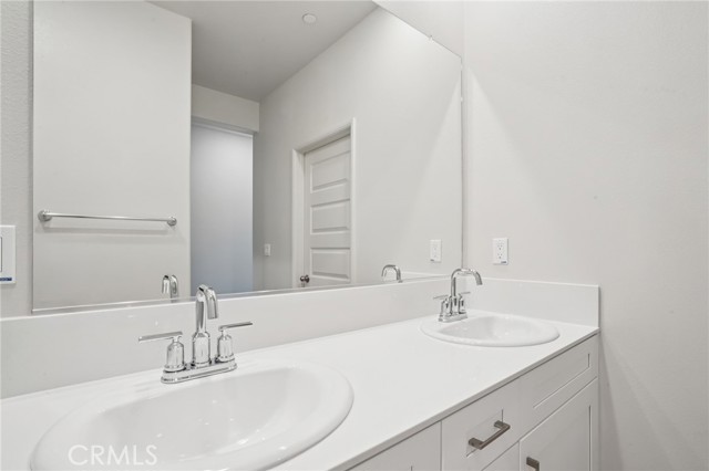 MLS #OC25262589 image #29