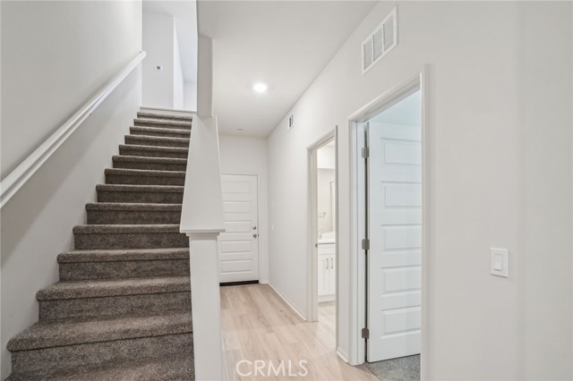 MLS #OC25262589 image #4