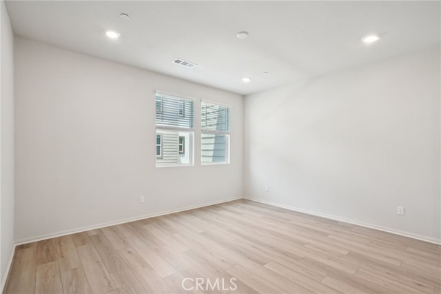 MLS #OC25262589 image #7