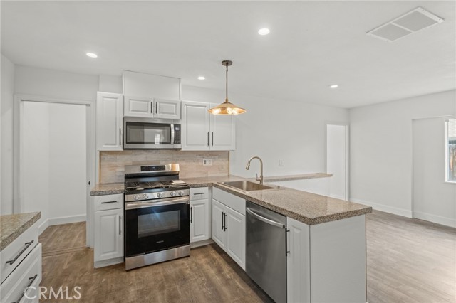 MLS #OC25262590 image #1