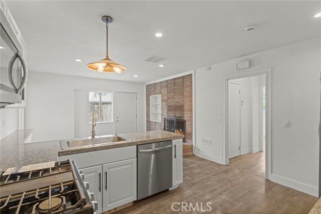 MLS #OC25262590 image #2