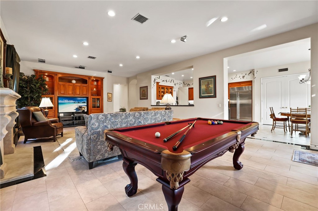 MLS #OC25262603 image #14