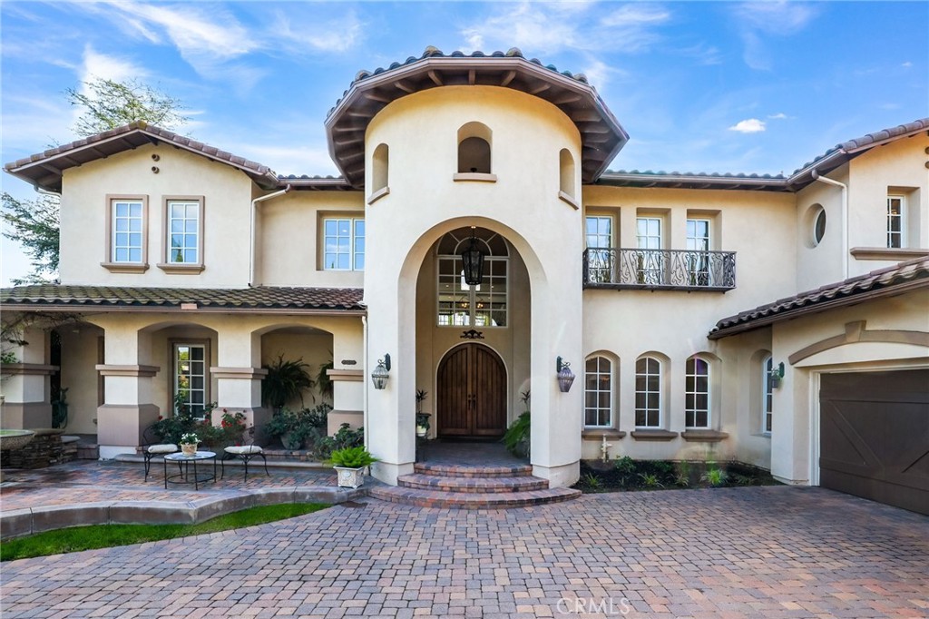 MLS #OC25262603 image #2