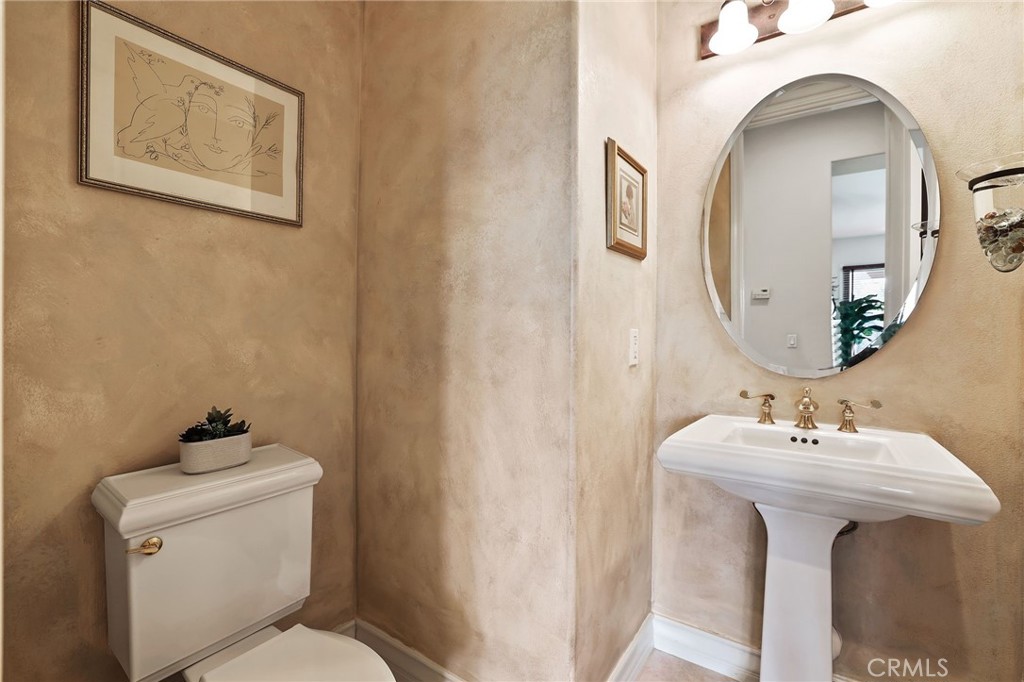 MLS #OC25262603 image #26