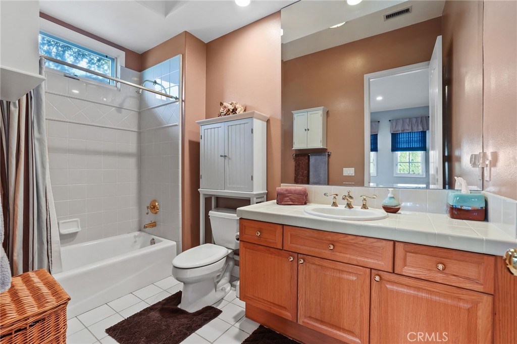 MLS #OC25262603 image #34