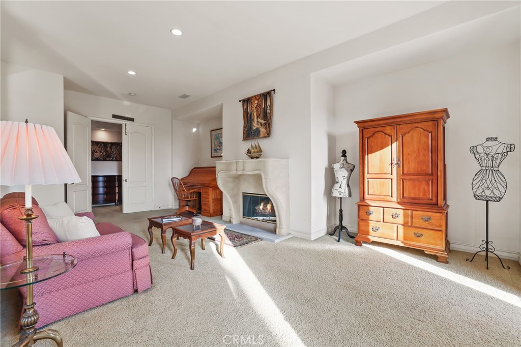 MLS #OC25262603 image #38