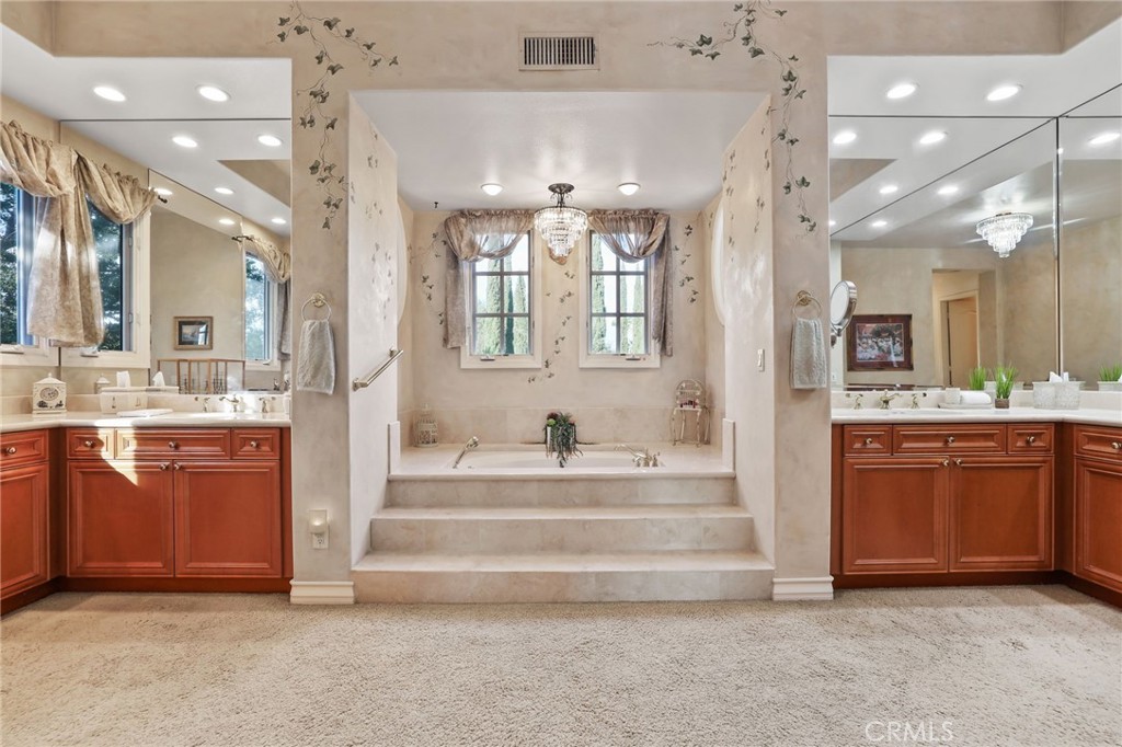 MLS #OC25262603 image #42