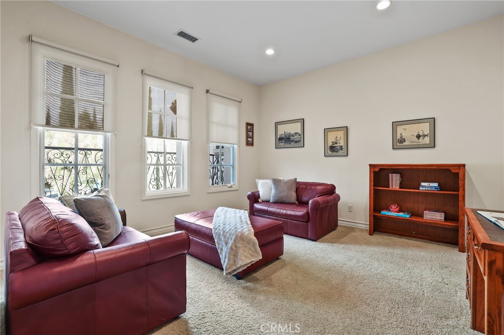 MLS #OC25262603 image #46