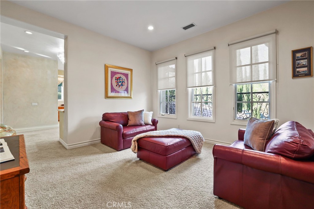 MLS #OC25262603 image #47