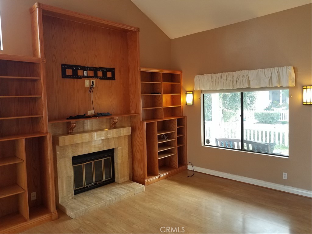 MLS #OC25262655 image #4