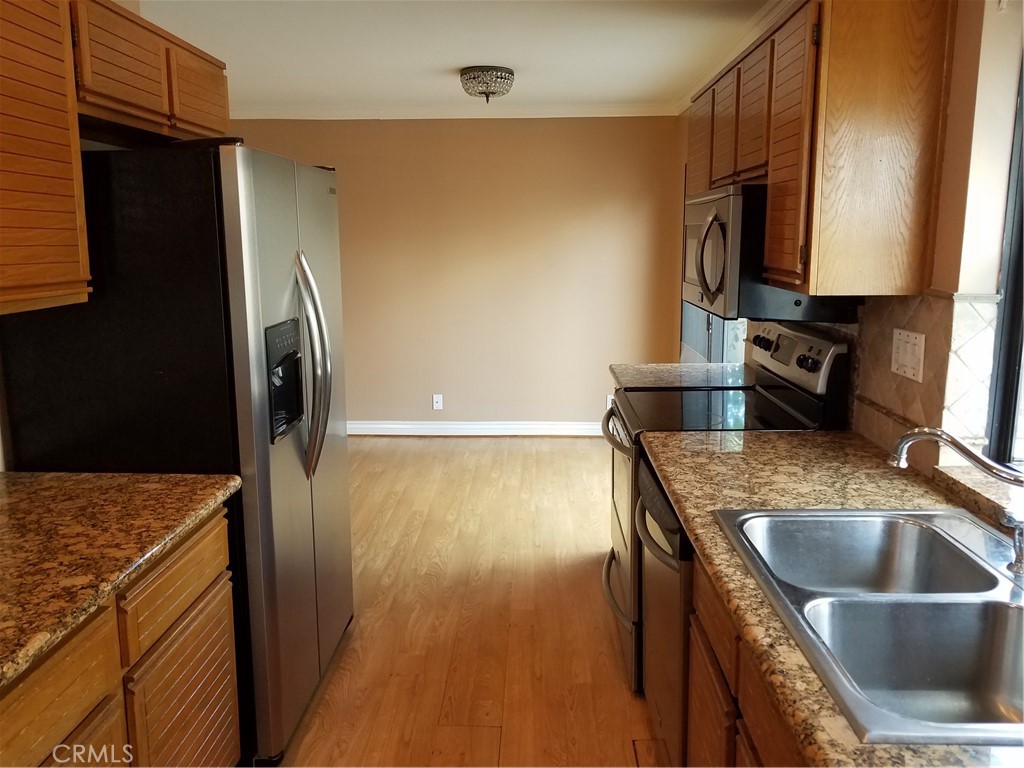 MLS #OC25262655 image #6