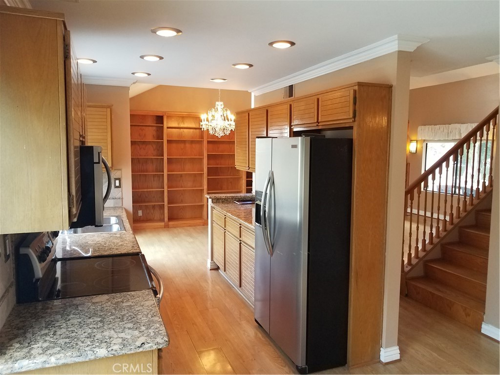 MLS #OC25262655 image #9