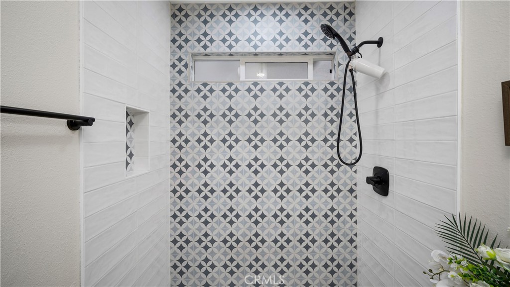 MLS #OC25262718 image #17