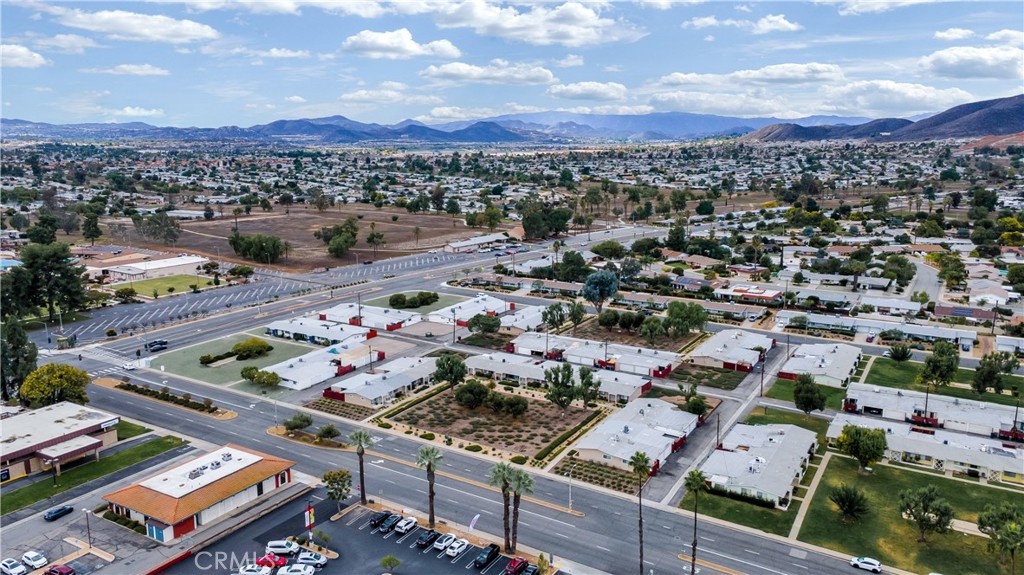 MLS #OC25262718 image #32