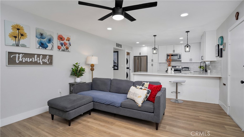 MLS #OC25262718 image #6