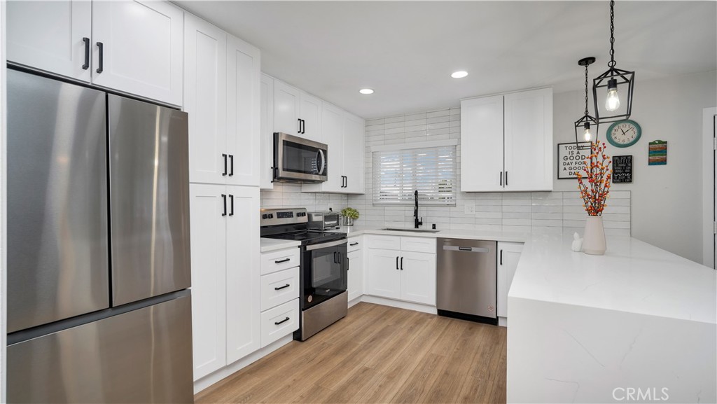 MLS #OC25262718 image #8