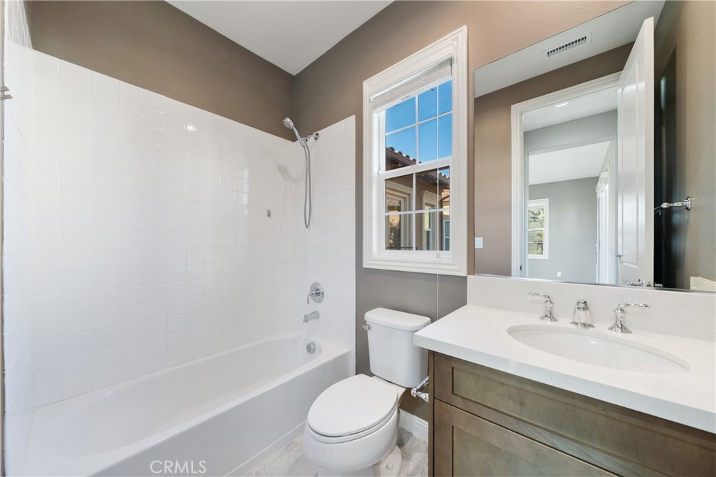 MLS #OC25262721 image #26