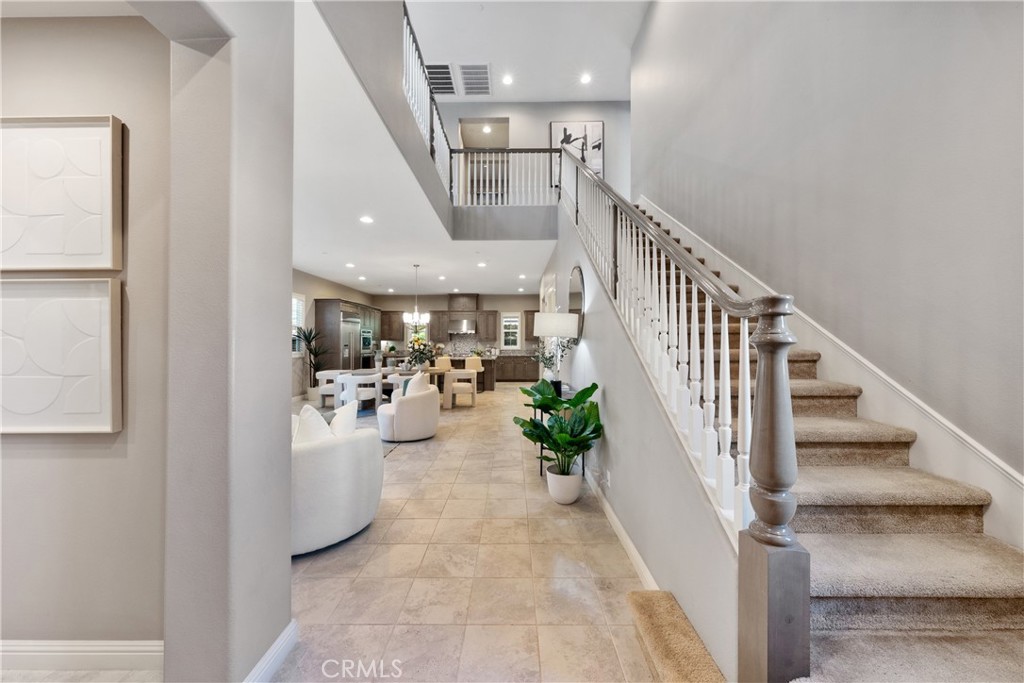 MLS #OC25262721 image #4