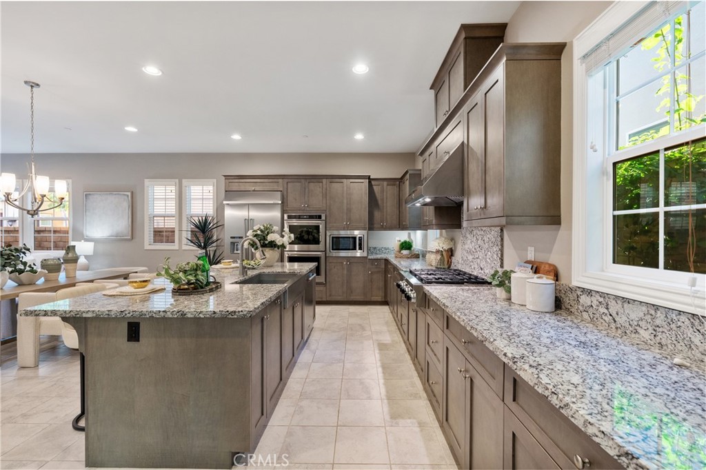 MLS #OC25262721 image #8