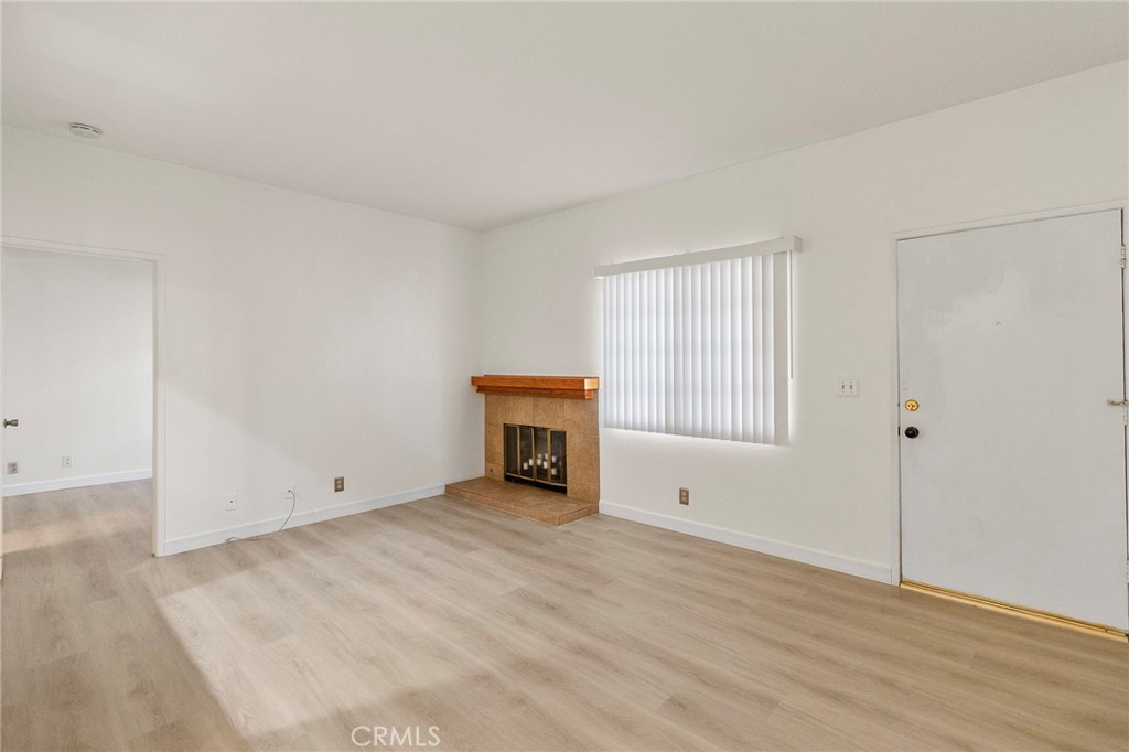 MLS #OC25262732 image #2