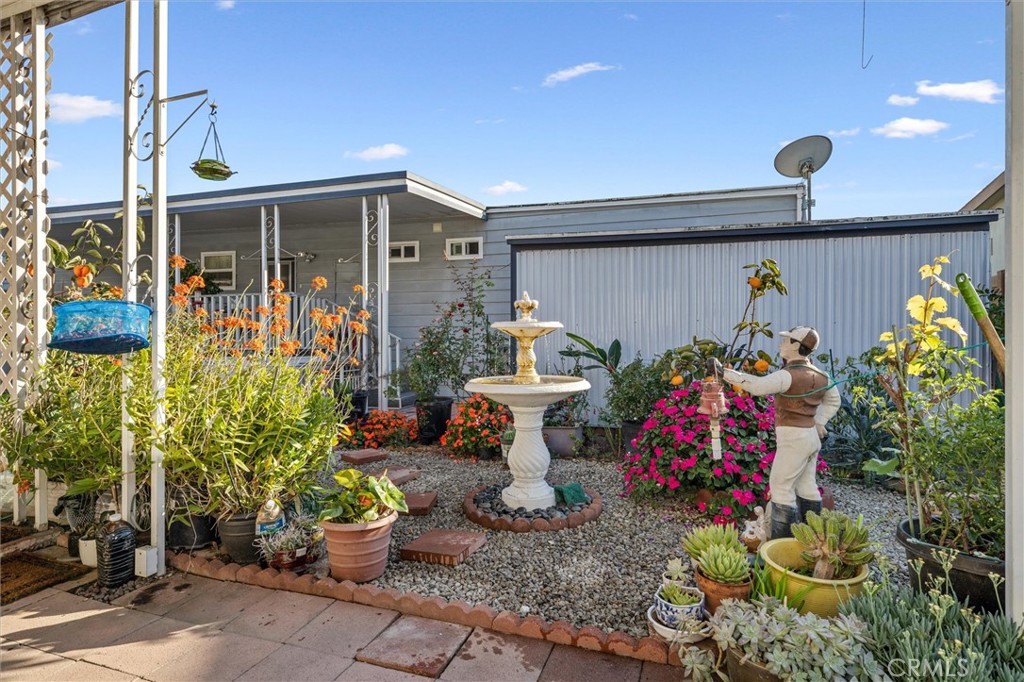 MLS #OC25262745 image #17