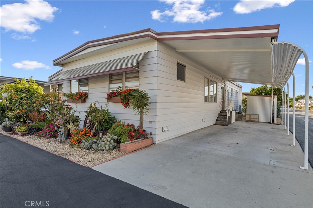 MLS #OC25262745 image #24