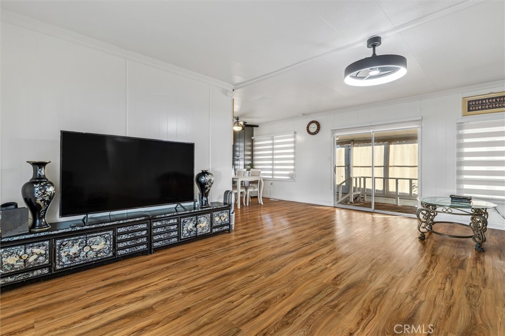 MLS #OC25262745 image #5