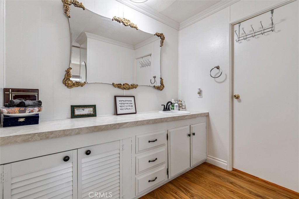 MLS #OC25262745 image #9