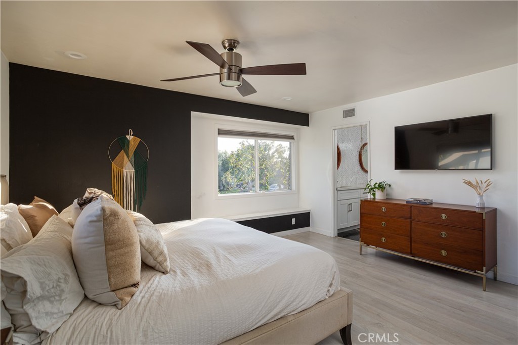 MLS #OC25262765 image #11