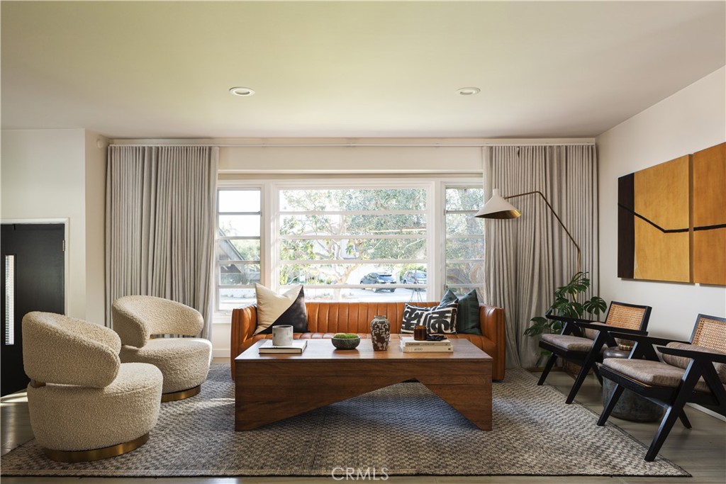 MLS #OC25262765 image #4