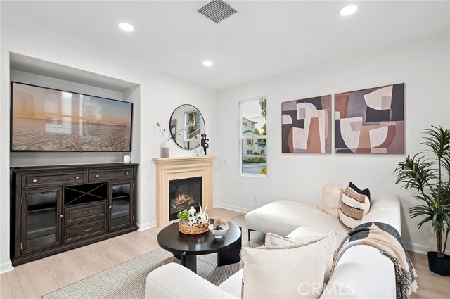 MLS #OC25262798 image #14