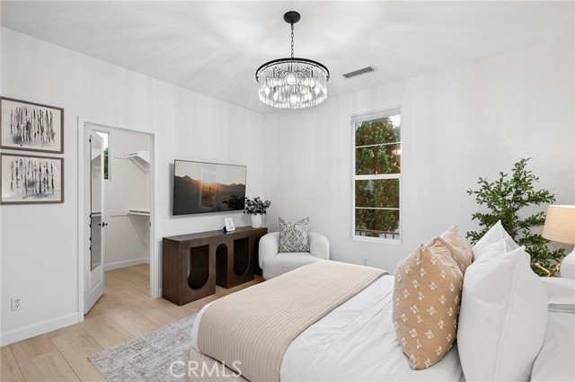 MLS #OC25262798 image #24