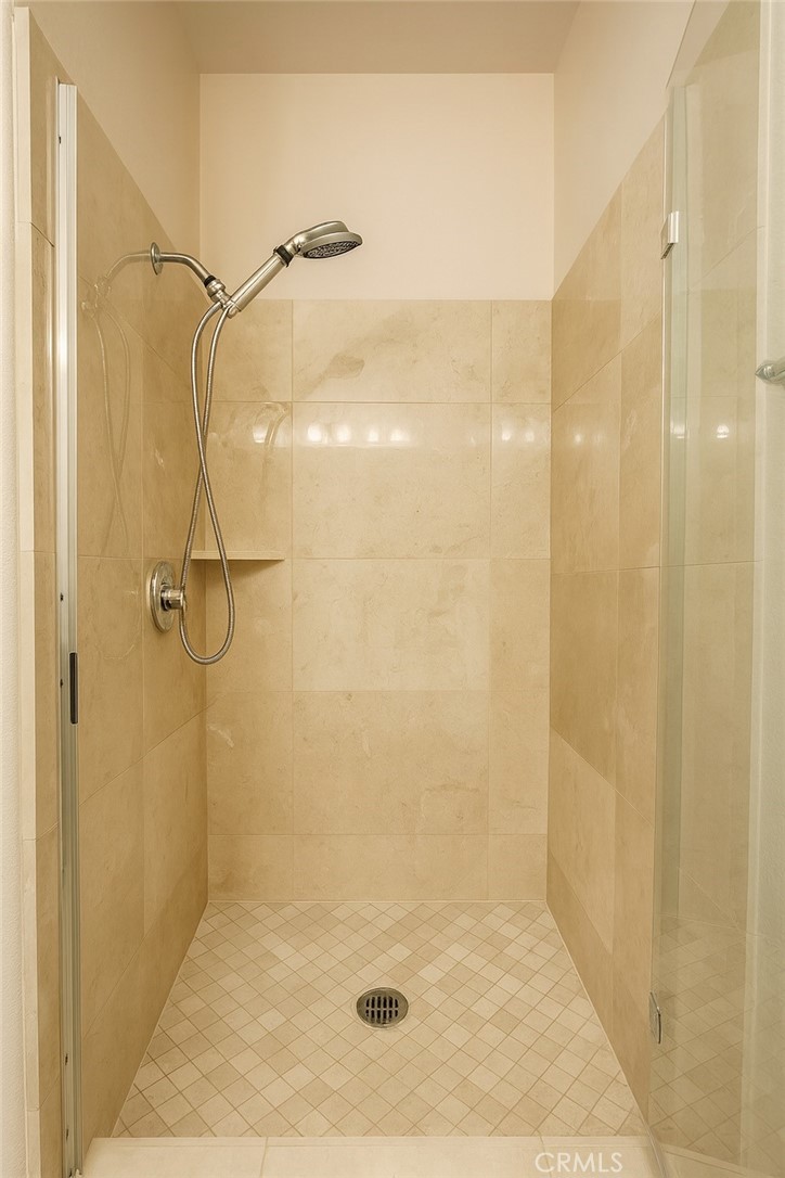 MLS #OC25262802 image #12