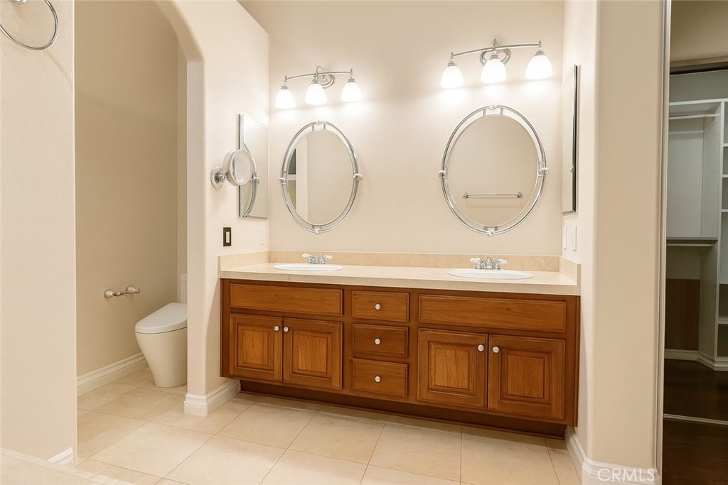 MLS #OC25262802 image #23