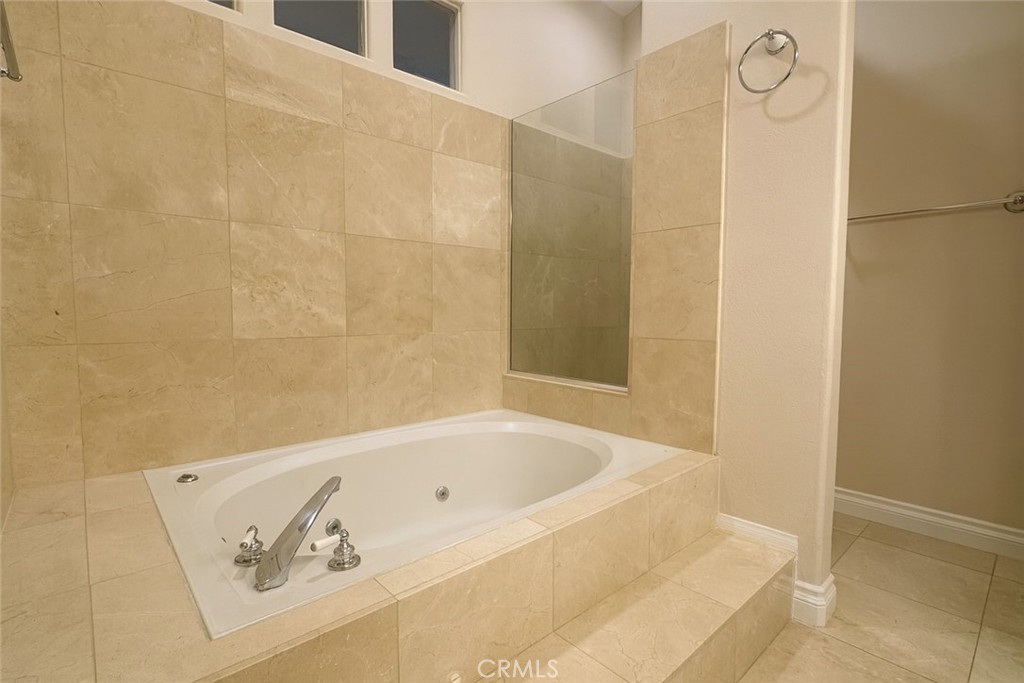 MLS #OC25262802 image #24