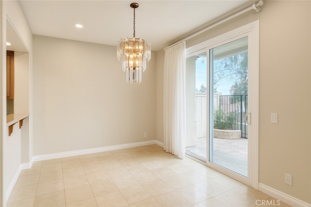 MLS #OC25262802 image #4