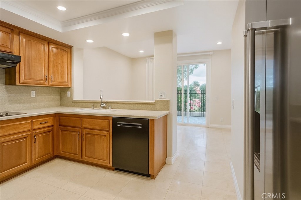 MLS #OC25262802 image #5