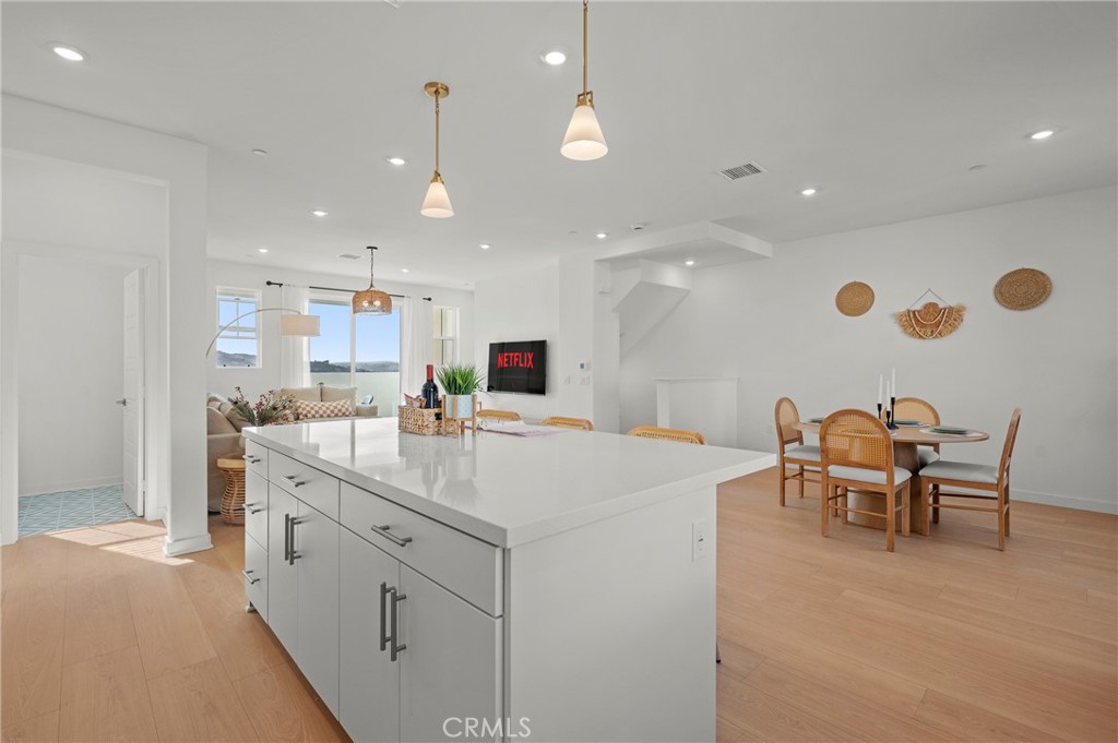 MLS #OC25262810 image #15