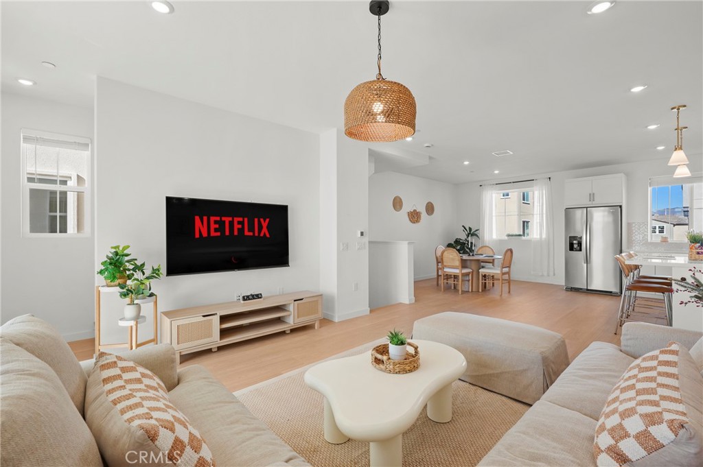 MLS #OC25262810 image #23