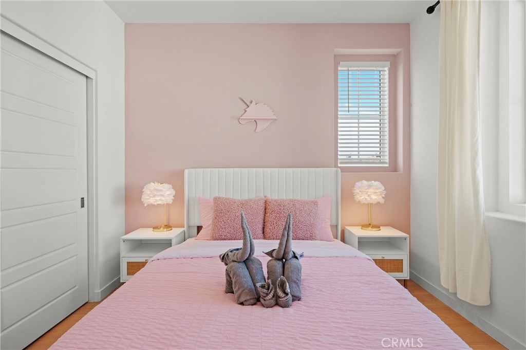 MLS #OC25262810 image #28