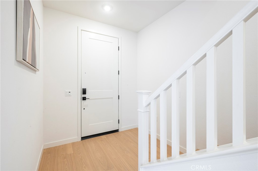 MLS #OC25262810 image #3