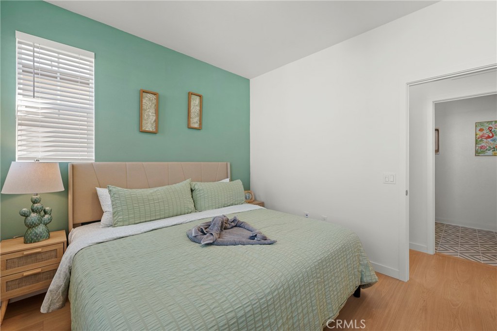 MLS #OC25262810 image #30