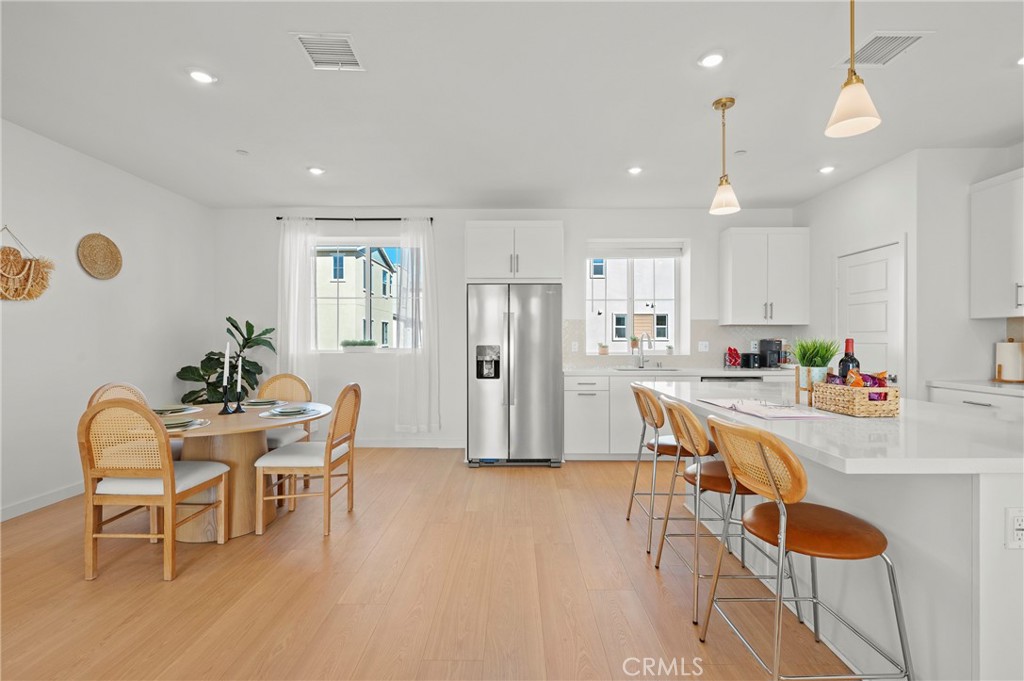 MLS #OC25262810 image #9