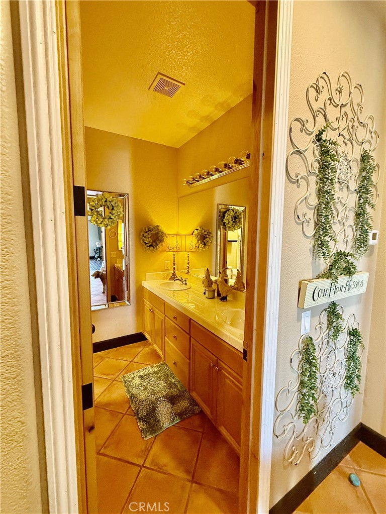 MLS #OC25262815 image #22