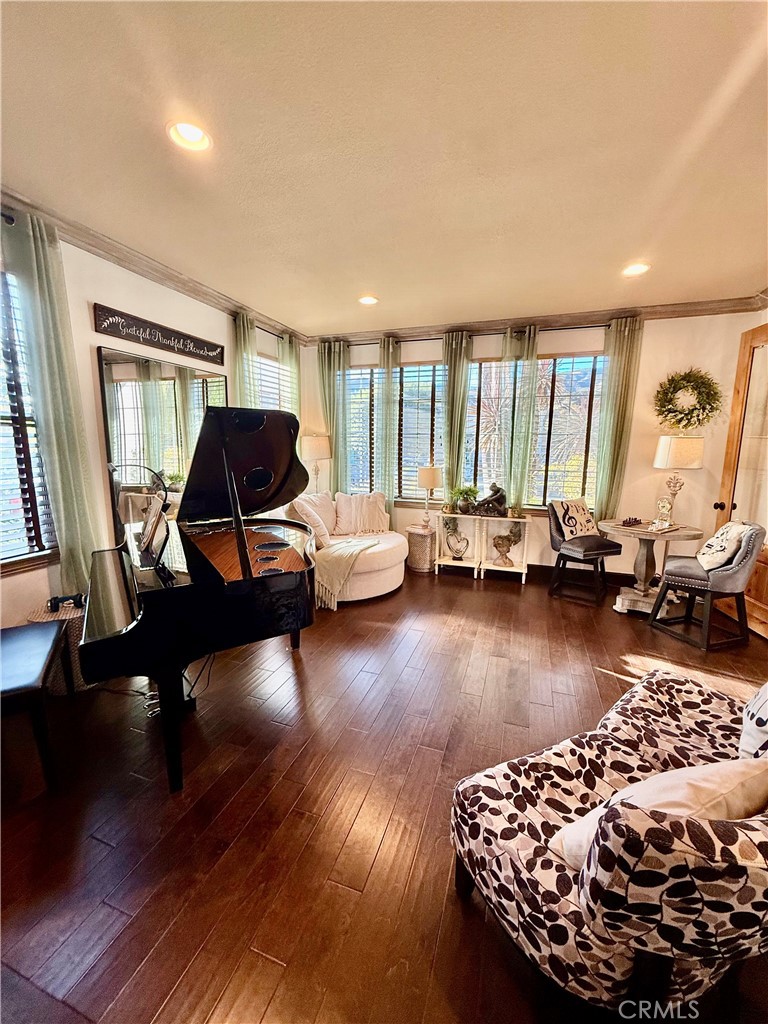 MLS #OC25262815 image #5