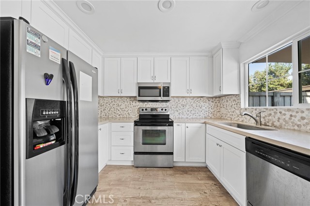 MLS #OC25262828 image #11