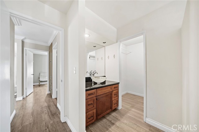 MLS #OC25262828 image #16