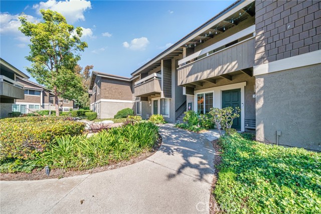 MLS #OC25262828 image #2