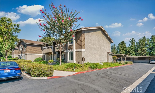 MLS #OC25262828 image #4