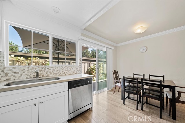 MLS #OC25262828 image #9